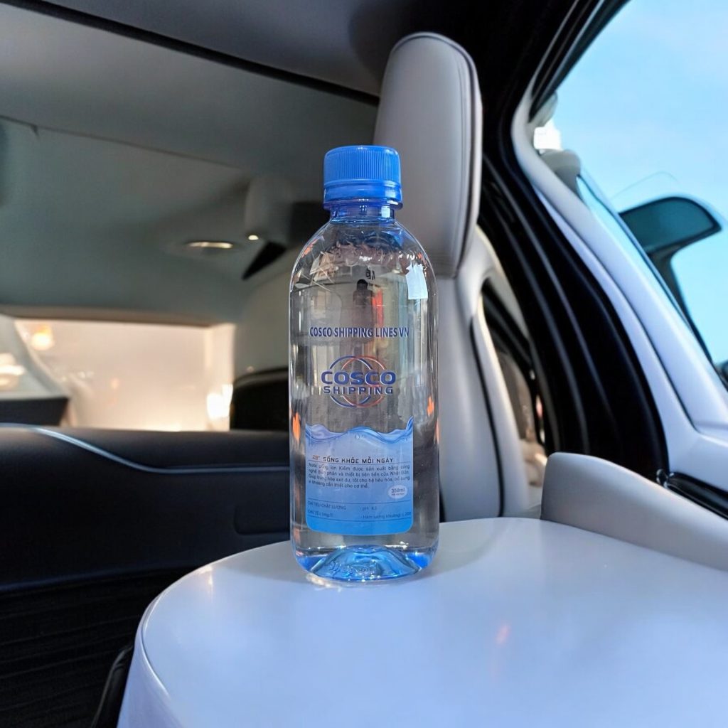 Chai Nước In Tên Thương Hiệu