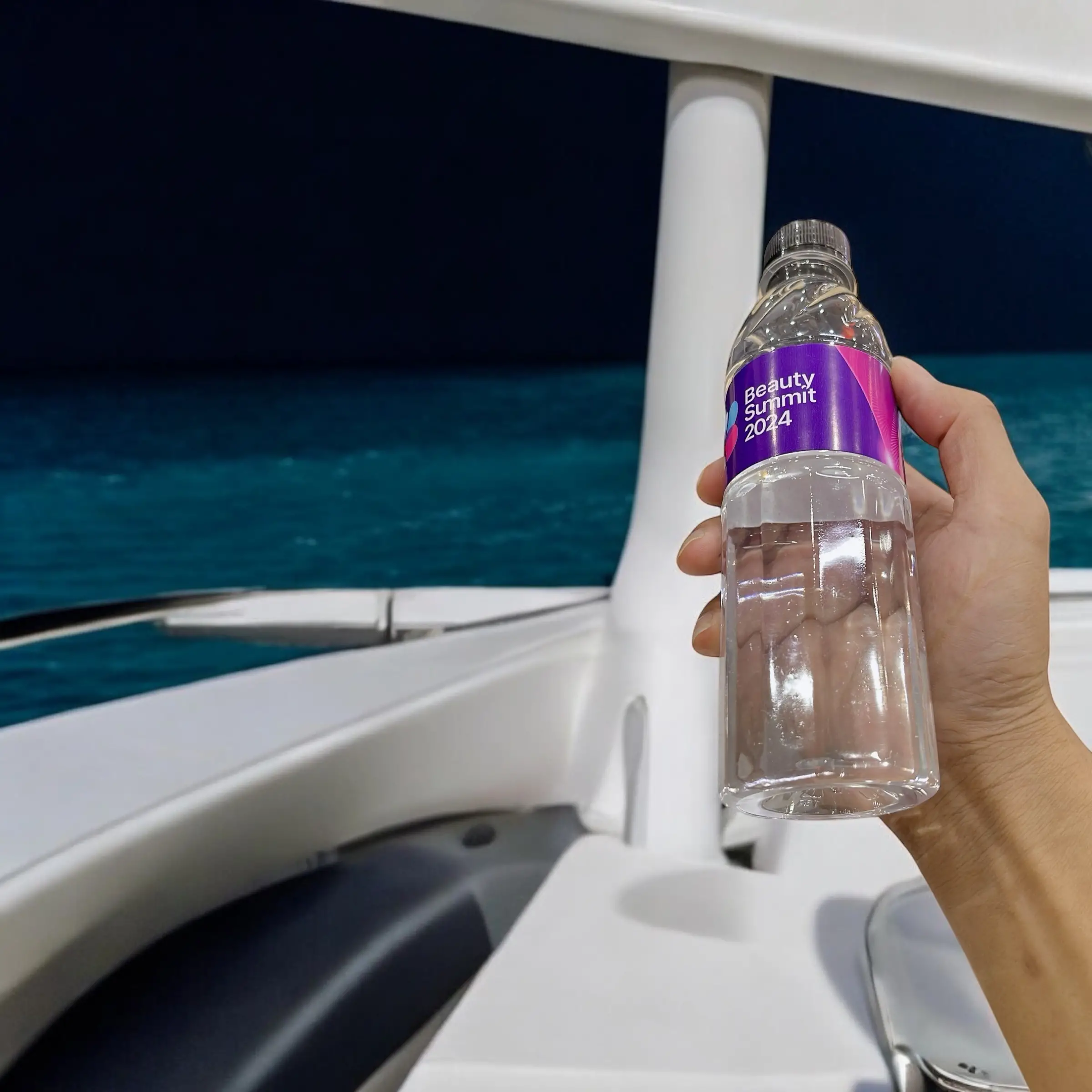 Nước Đóng Chai Gia Công Riêng - Nước Đóng Chai 350Ml In Logo Theo Yêu Cầu - Tinh Khiết 10 Chai Nước Tên Doanh Nghiệp